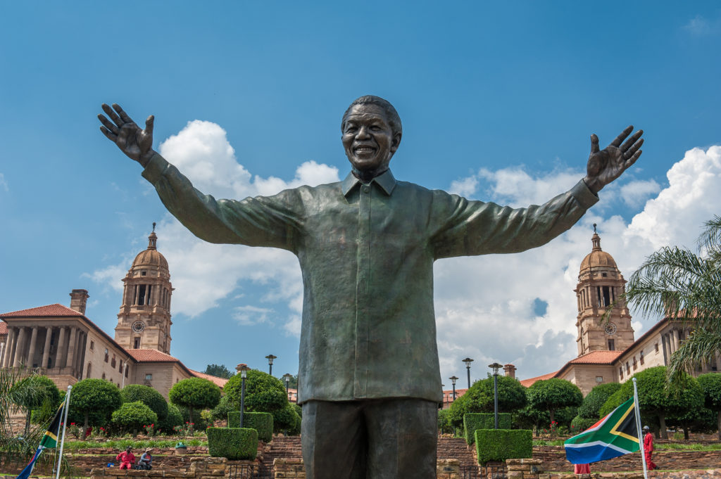 estatua mandela en pretoria