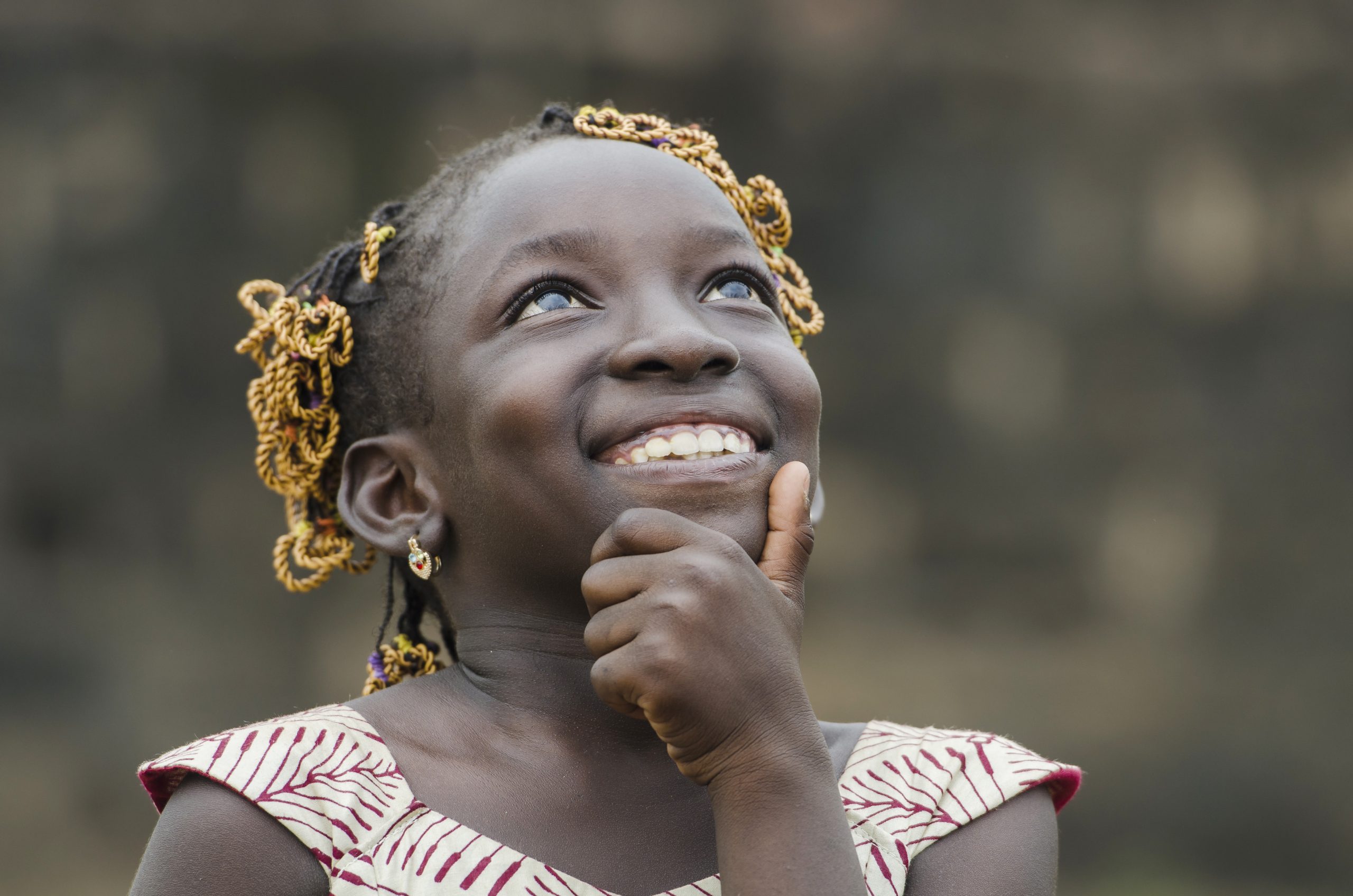 Día de las niñas - Sonrisas - Moneytrans Blog